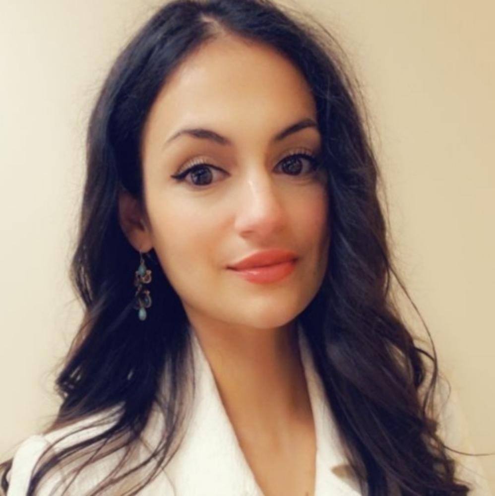 Meet your Posher, Ana